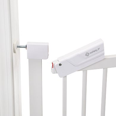 Safety 1st Pressure-Check Gate with SecureTech