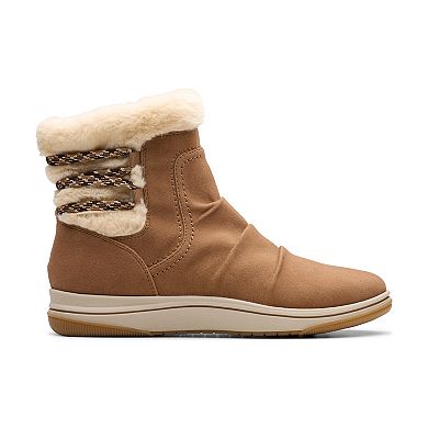 Clarks® Breeze Cozy Women's Winter Boots