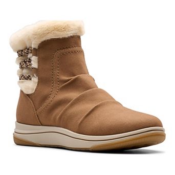 Clarks® Breeze Cozy Women's Winter Boots