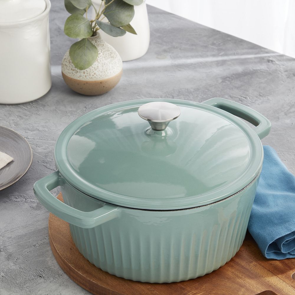 Mingle & Co. 5-qt. Fluted Enameled Cast Iron Dutch Oven - CREAM