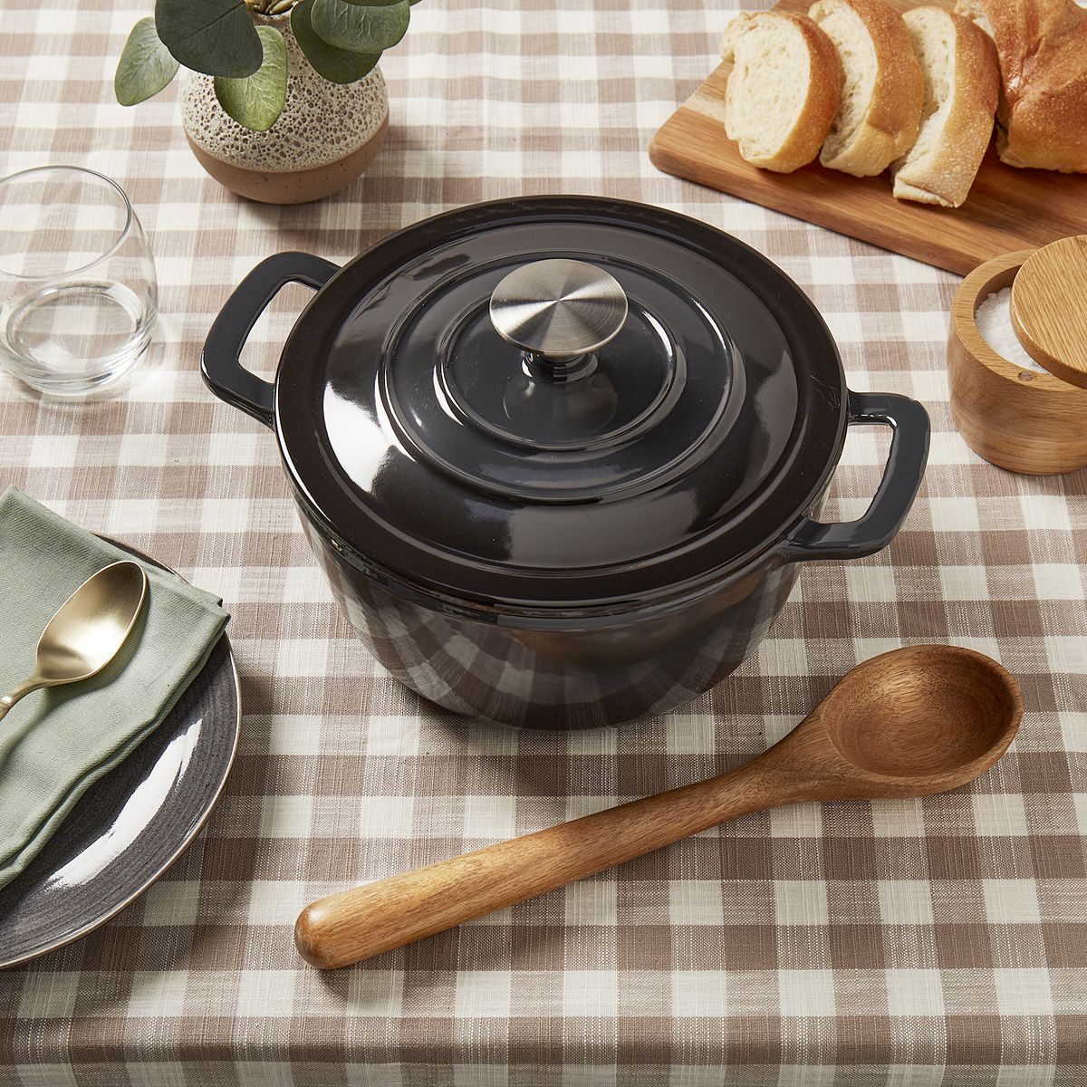 Mingle & Co 3.5-qt. Enameled Cast Iron Dutch Oven - Black