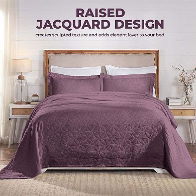 SUPERIOR Serenity Matelasse Weave Jacquard Celtic Circle Bedspread and Sham Set
