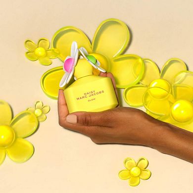 Daisy Glow Eau de Toilette with Strawberry, Marigold & White Woods