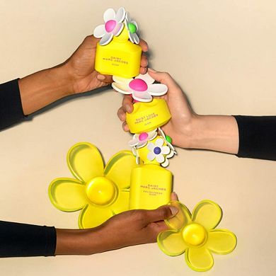 Daisy Glow Eau de Toilette with Strawberry, Marigold & White Woods