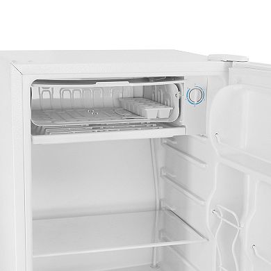 MegaChef 3.2-ft. White Refrigerator