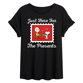 Juniors' Peanuts Snoopy & Charlie Brown Here For The Presents Oversized Tee
