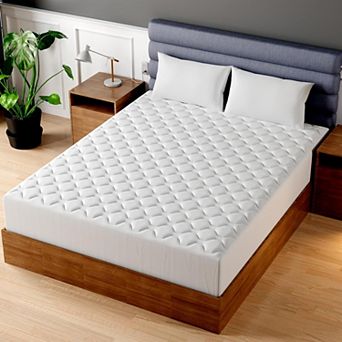 The Grand Down Alternative Fitted Mattress Pad cover