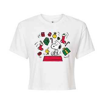 Juniors' Peanuts Snoopy & Woodstock Christmas Presents Cropped Tee