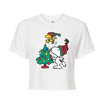 Juniors' Peanuts Snoopy & Woodstock Christmas Tree Cropped Tee