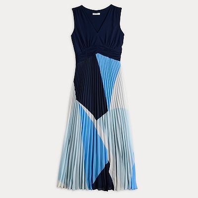 Women's Sandra Darren V-Neck Sleeveless Pleated Maxi Dress