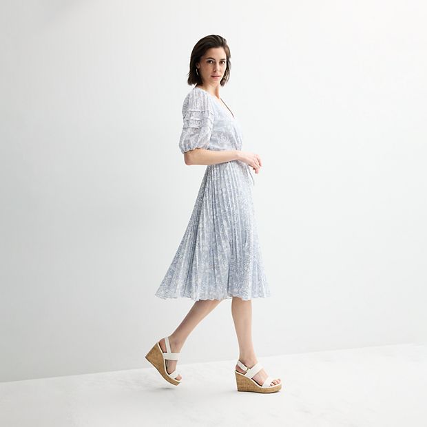 open lace back dress Short Cape Sleeve Floral Lace Pleated Dress White / FR 48 main image 0