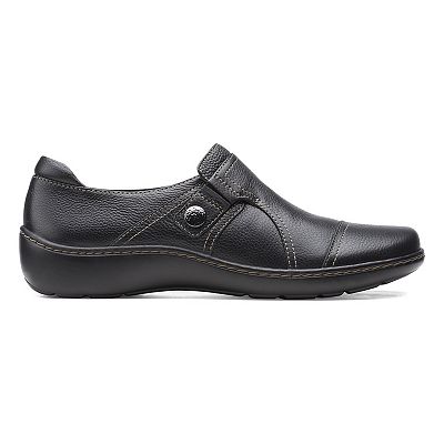 clarks dress shoes amazon For Women Wedding it features an authentic lace and heritage stitching to enhance its crafted aesthetic for a look thats undeniably Clarks. ALLZZY Clarks for men Men's