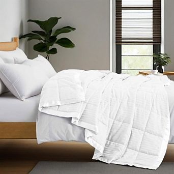 Unikome Lightweight Down Alternative Blanket With Satin Trim, Oversize Blanket