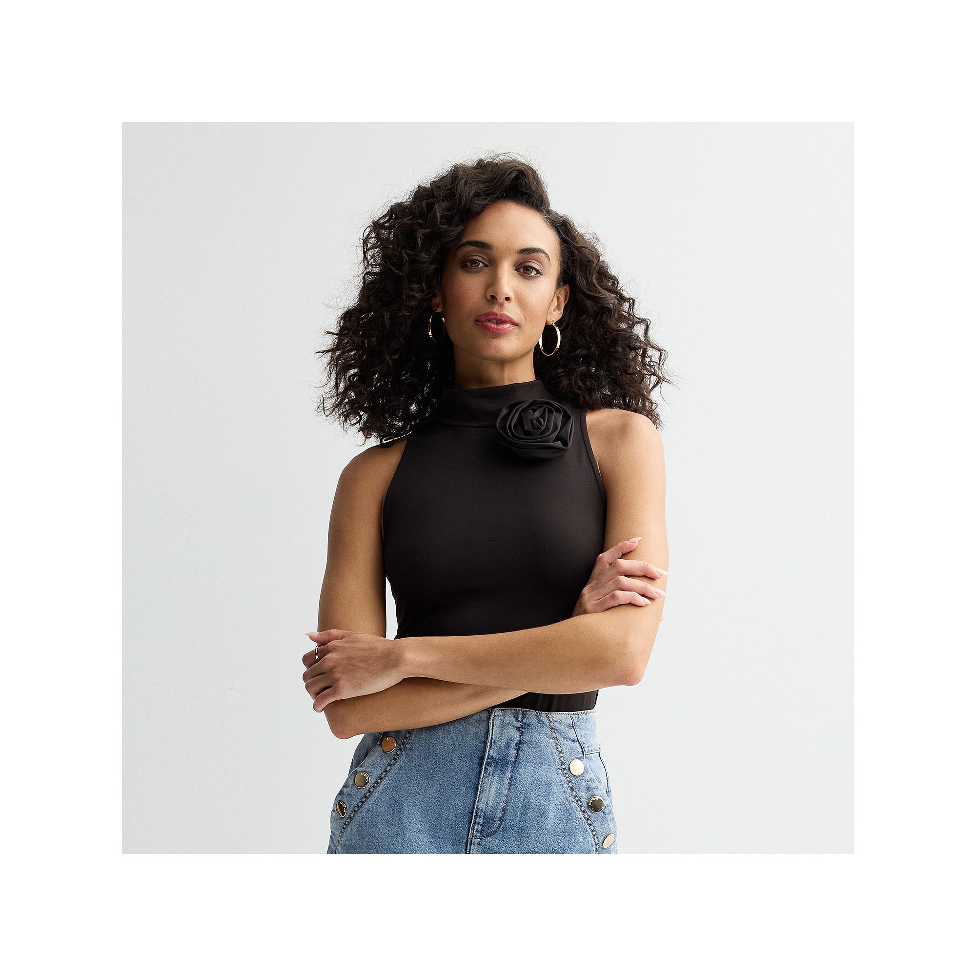 Womens bebe Mock Neck Rosette Tank Top, Size: Small, Black