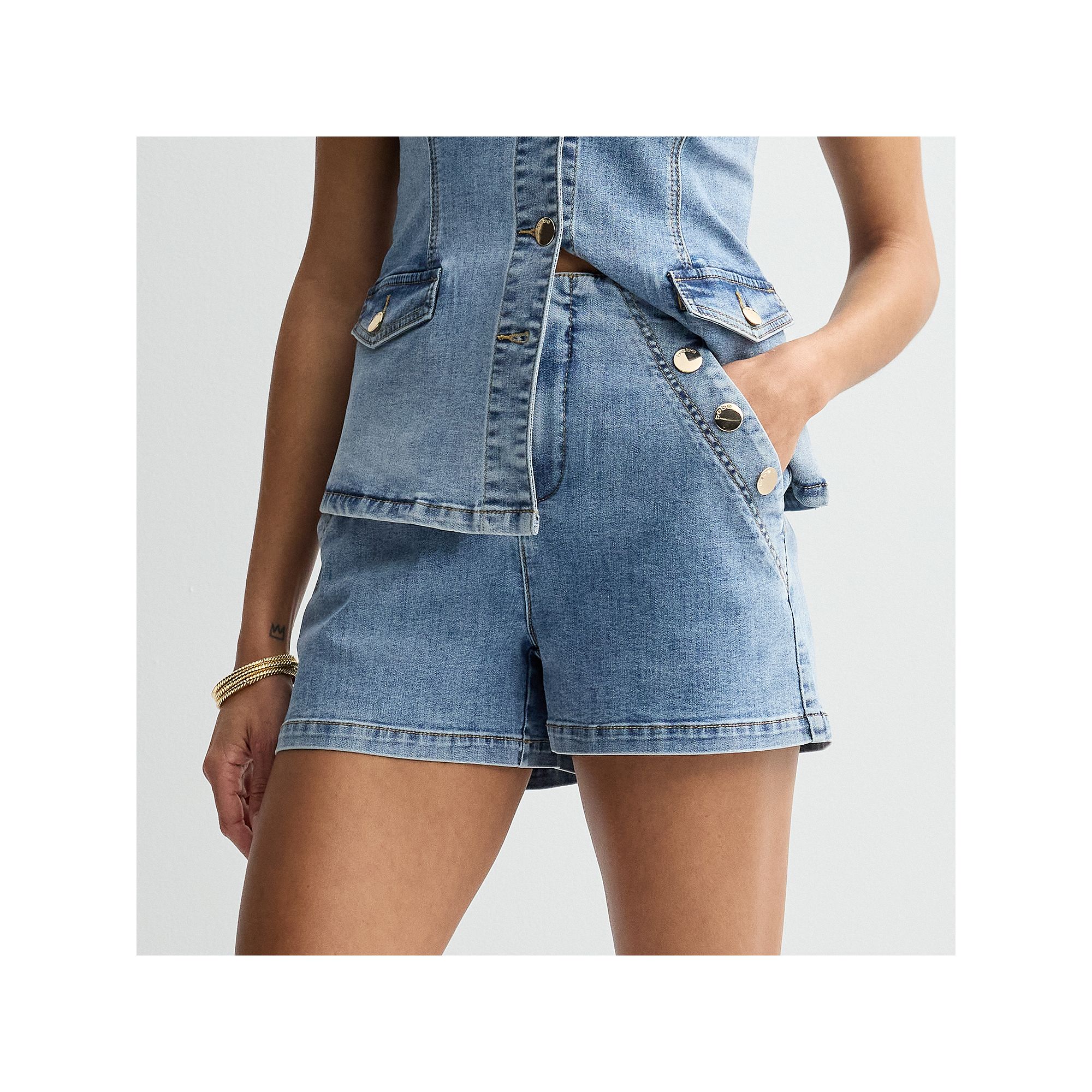 Womens bebe High-Rise Sailor Jean Shorts, Size: Medium, Blue