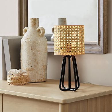 Metal Frame Accent Table Lamp