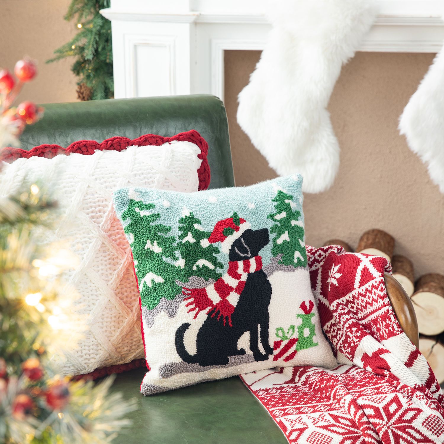 Glitzhome Hooked Dog Pillow - Thumbnail 3