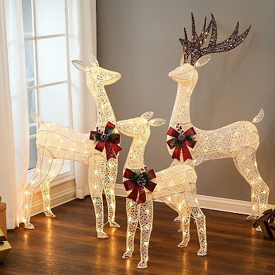 LuxenHome Set of 3 Deer Family Holiday Decoration with Lights for Indoor and Outdoor