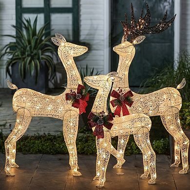 LuxenHome Set of 3 Deer Family Holiday Decoration with Lights for Indoor and Outdoor