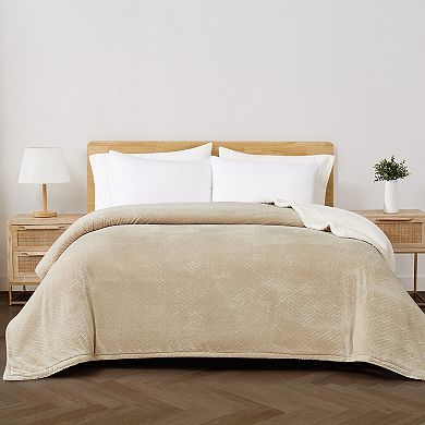 Cannon Carved Faux Fur Twin Blanket