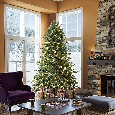 LuxenHome 6ft Pre-lit Green Artificial Tree With Frosted Tips