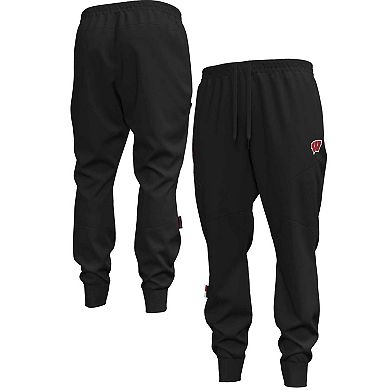 Men's Under Armour Black Wisconsin Badgers Unstoppable Fleece Jogger Pants