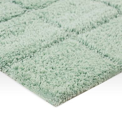 SUPERIOR Checkered 2-Piece Non-Skid Bath Rug Set