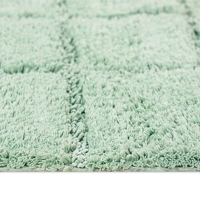 SUPERIOR Checkered 2-Piece Non-Skid Bath Rug Set