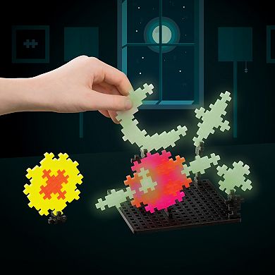 Plus-Plus Learn to Build: 400-Piece Glow In The Dark Set