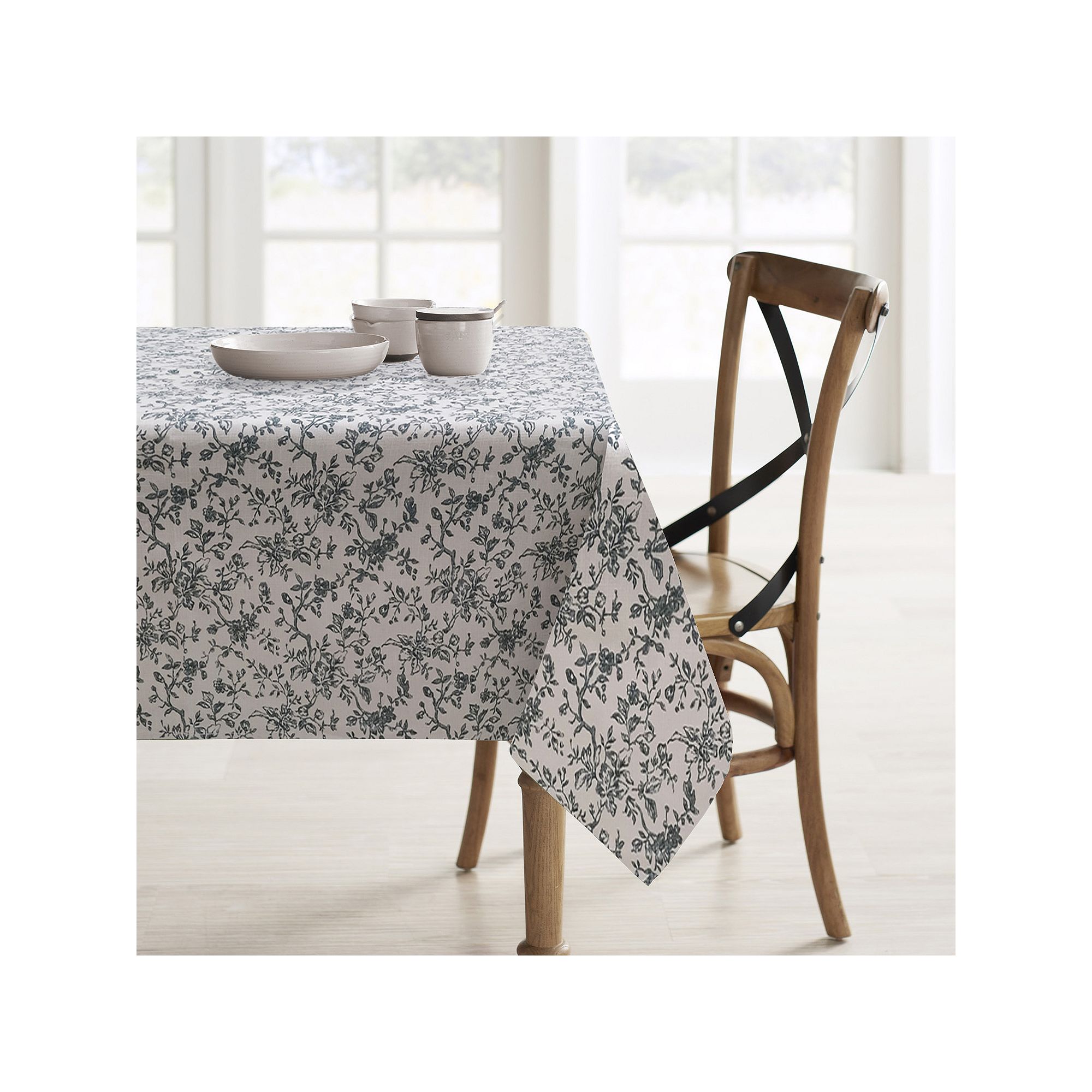 Mingle & Co. Floral Printed Woven Tablecloth, Green
