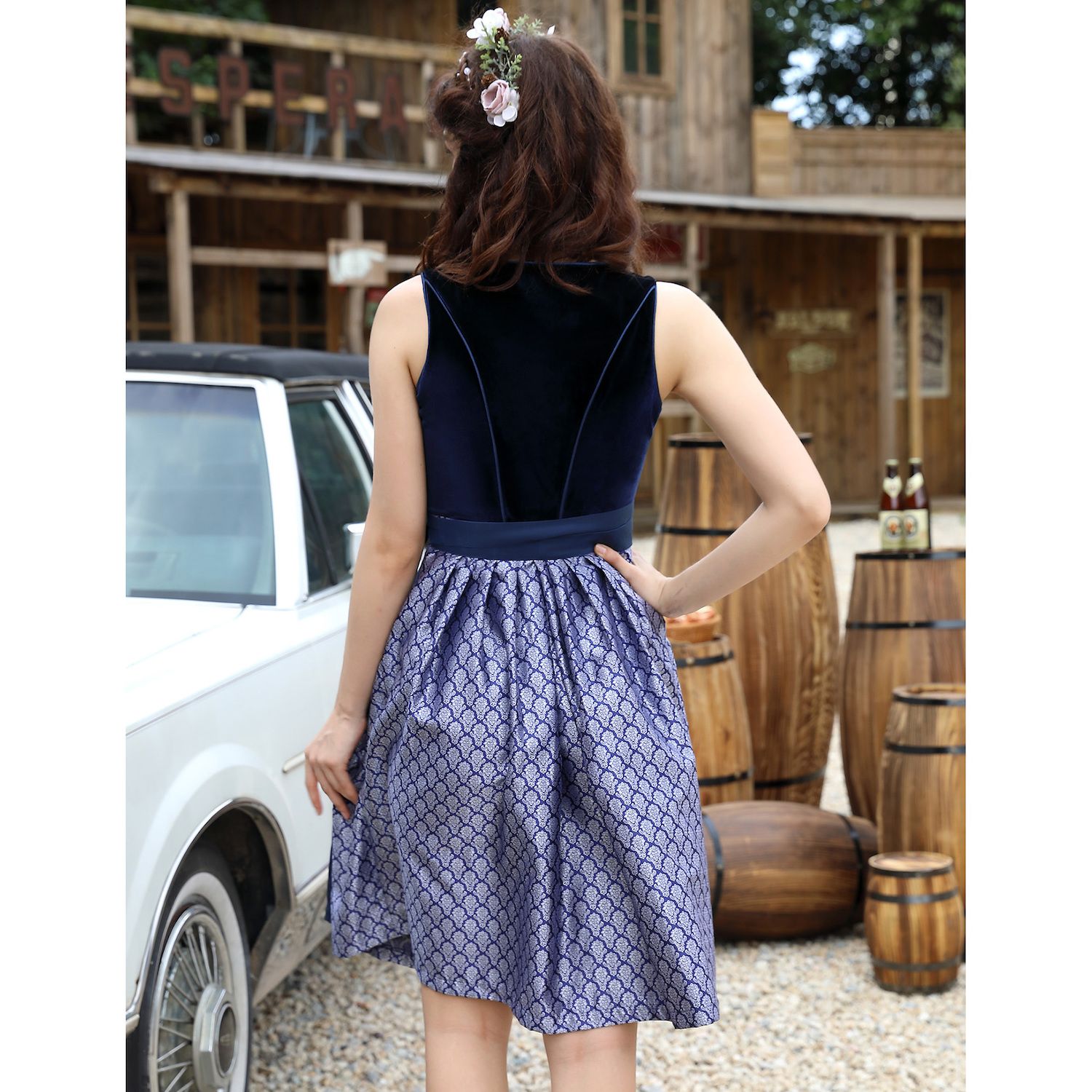oktoberfest dress women Women's Costume German Dirndl Traditional Bavarian Carnival US Be an Olga There are two types of people in the world The perfect Oktoberfest outfit: What