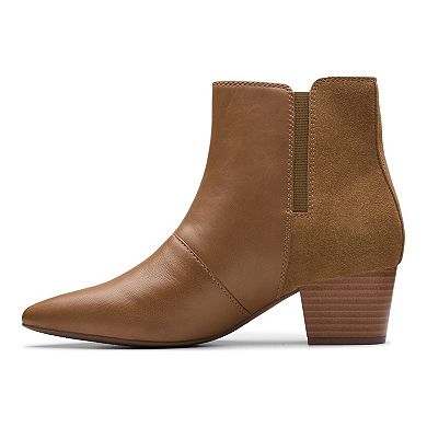 Clarks® Ellanie Vibe Women's Leather Ankle Boots