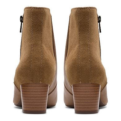 Clarks® Ellanie Vibe Women's Leather Ankle Boots