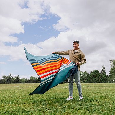 Oniva Outdoor Picnic Blanket Tote