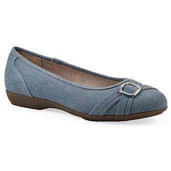 Cliffs by White Mountain Calming Women's Ballet Flats