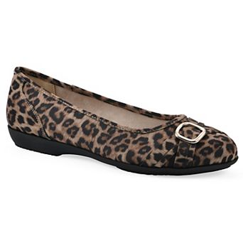 Cliffs by White Mountain Calming Women's Ballet Flats