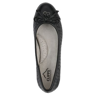 Cliffs by White Mountain Careen Women's Ballet Flats