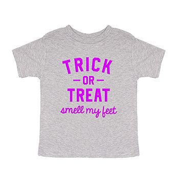 Smell My Feet Raised Print Youth Short Sleeve Graphic Tee