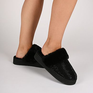 Journee Emmber Women's Cushioned Clog Slippers