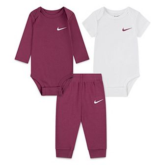 Newborn Baby Nike Essentials Bodysuits & Pants 3 pc Set