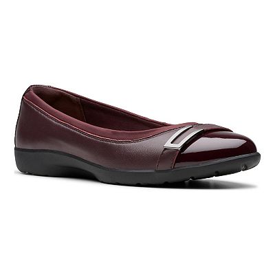 Clarks women's kinzie light fashion loafer flat