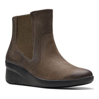 Clarks® Suttyn Rae Women's Leather Wedge Ankle Boots