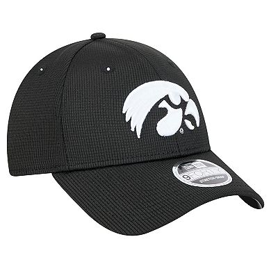 Men's New Era Black Iowa Hawkeyes Pivot 9FORTY Stretch-Snap Adjustable Hat