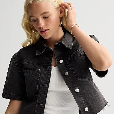 Juniors' SO® Cropped Denim Shirt