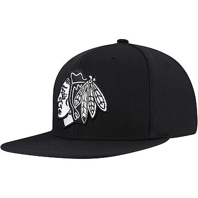 Men's Mitchell & Ness Black Chicago Blackhawks Team Snapback Hat