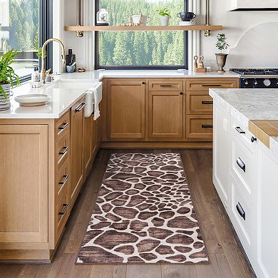 Gertmenian Crystal Print Gavin Modern Animal Print Giraffe Runner or Area Rug