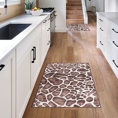 Gertmenian Crystal Print Gavin Modern Animal Print Giraffe Runner or Area Rug