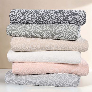 SUPERIOR Enzy Medium Weight Medallion Matelasse Quilt & Sham Set