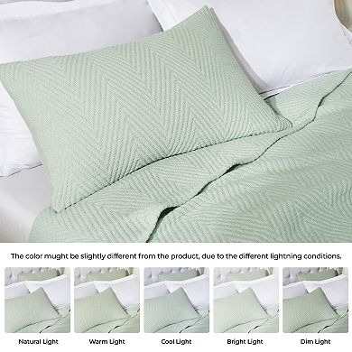 SUPERIOR Aswen Chevron Quilted Medium Weight Cotton Coverlet