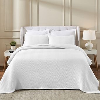 SUPERIOR Aswen Chevron Quilted Medium Weight Cotton Coverlet